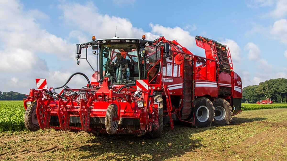 Свеклоуборочный комбайн. Grimme Rexor 6300 Platinum. Свеклоуборочный комбайн Grimme. Рексор свеклоуборочный комбайн. Комбайн Grimme Rexor 6300 Platinum 2023.