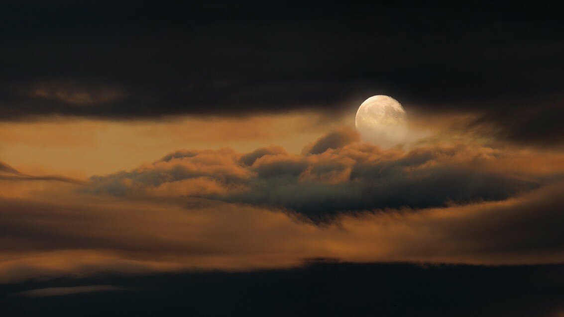 Даты полнолуний и новолуний всегда считались благоприятными для многих дел. Фото: Pixabay 