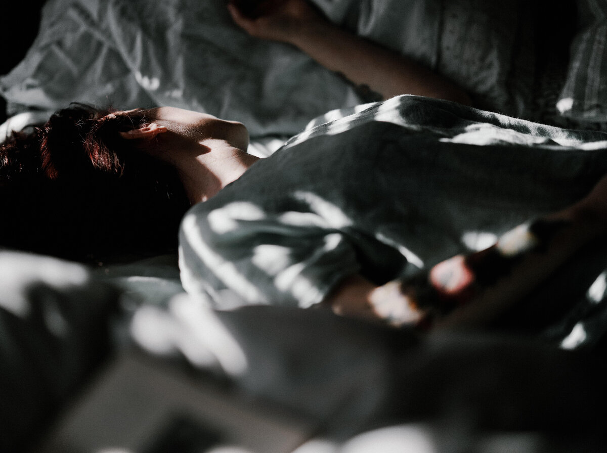 Что происходит с организмом, когда вы плохо спите: 10 способов побороть проблемы со сном