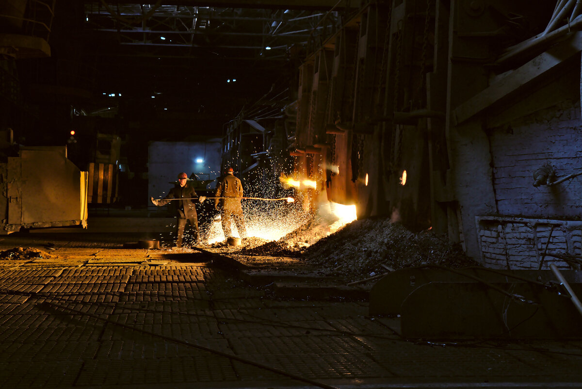 Последняя крупная мартеновская печь. Теперь она уже закрыта. Фото автора. 
