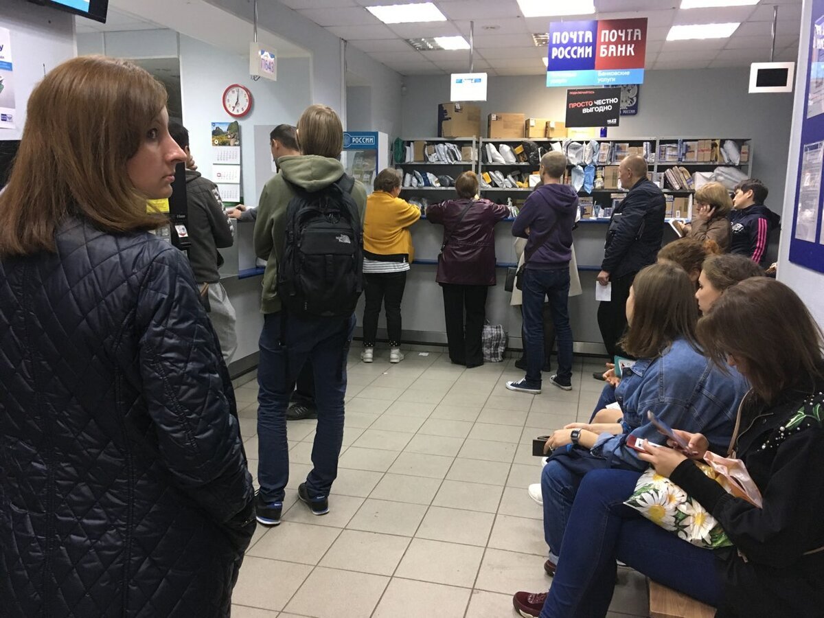 И как тут уйдешь вовремя домой, когда в клиентском зале вот так