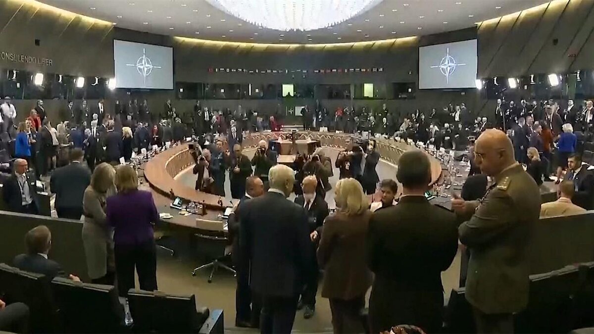 Саммит НАТО. Фото взято из "Яндекс картинки".