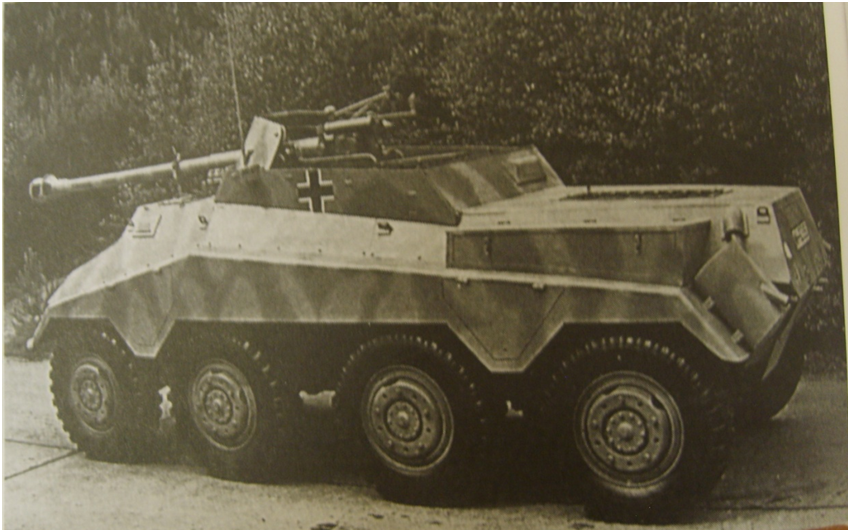   БТР Sd Kfz 234/4 с 75-мм противотанковым орудием Pak L/48.