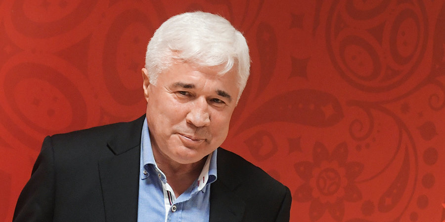 Е. Ловчев