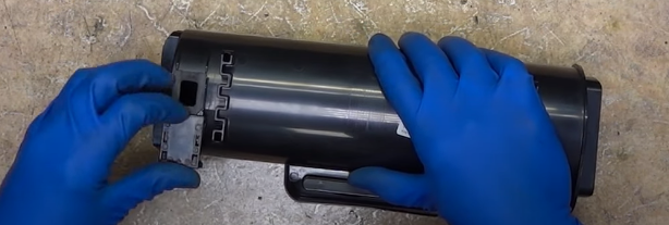 Устанавливаем крышку