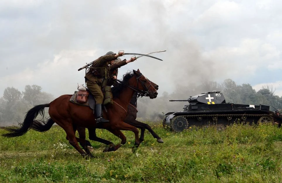 Картина военный на коне