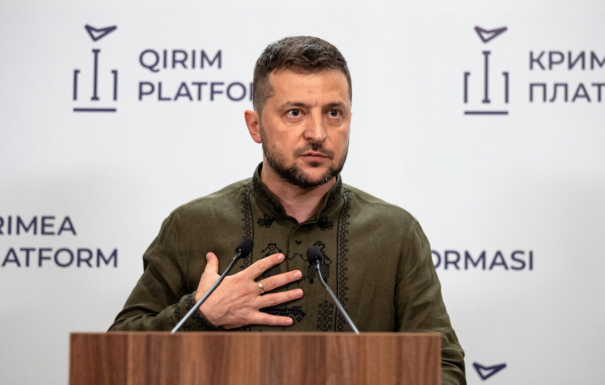    Президент Украины Владимир Зеленский  EPA-EFE/ROMAN PILIPEY