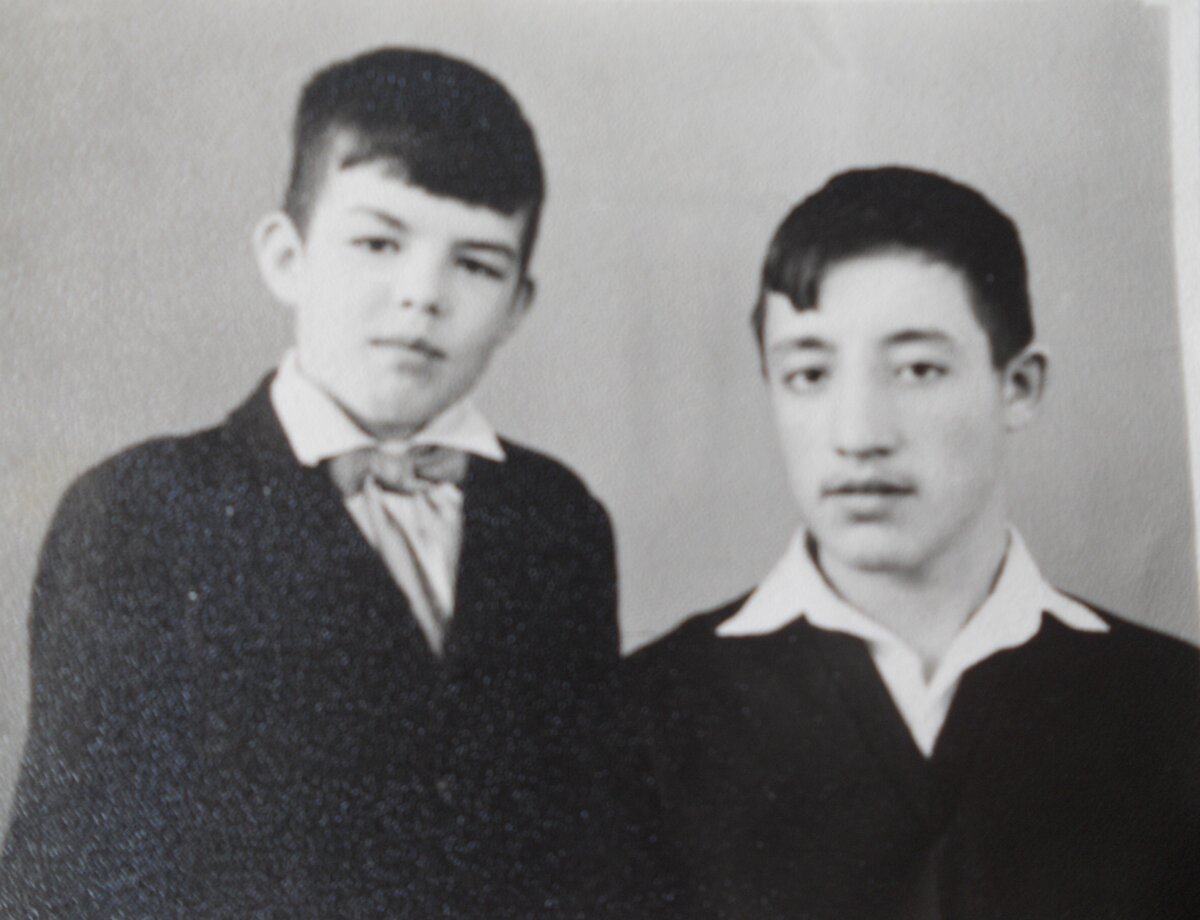 Мой дядя и папа, Павел и Вадим Угловы.