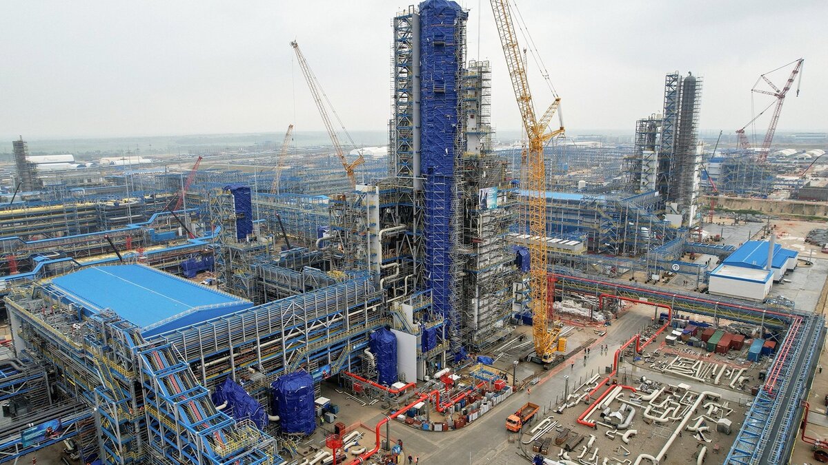    Амурский газоперерабатывающий завод© РИА Новости . Павел Львов