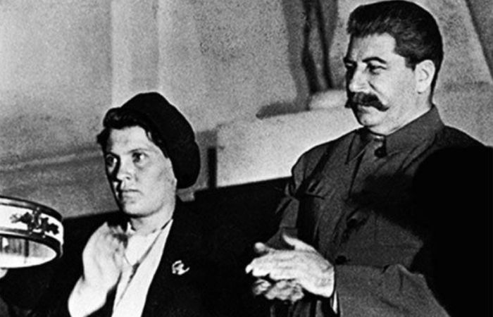 Паша ангелина трактористка фото