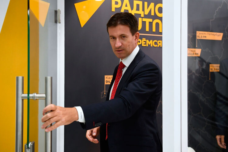    Кирилл Бабаев — уроженец Москвы, талантливый человек, настоящий полиглот, имеющий несколько профессий