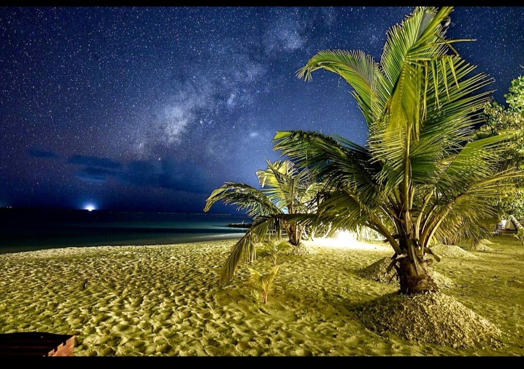 После полнолунии видно млечный путь. Все фотографии в статье из личного архива и принадлежат автору 