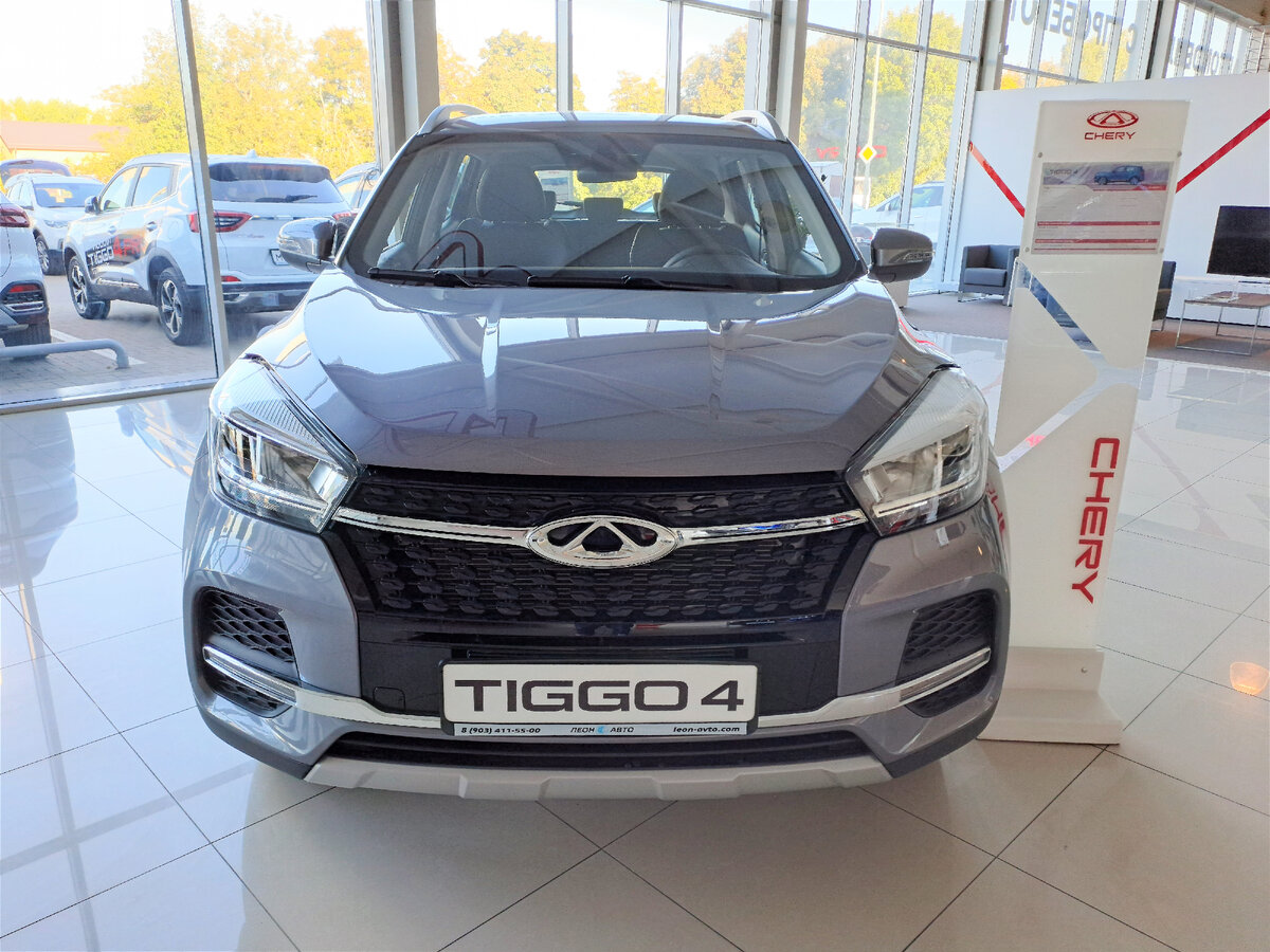 Вид спереди "Tiggo 4"