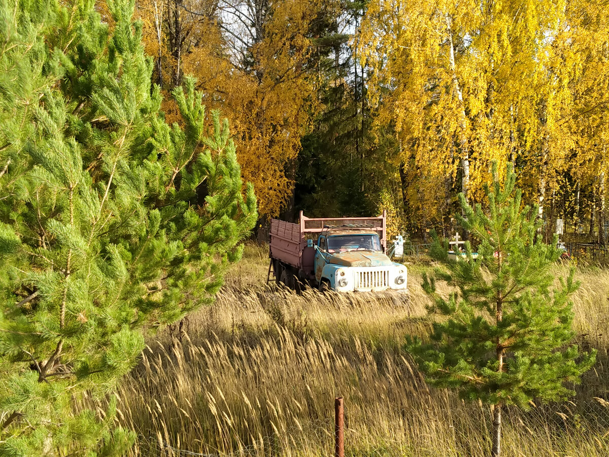 Примерно так я представляю себе "зону" из "Пикника на обочине". 