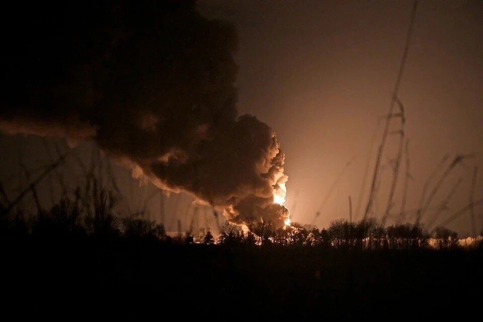    Мэр города сообщил о двух сериях взрывов в Харькове  REUTERS