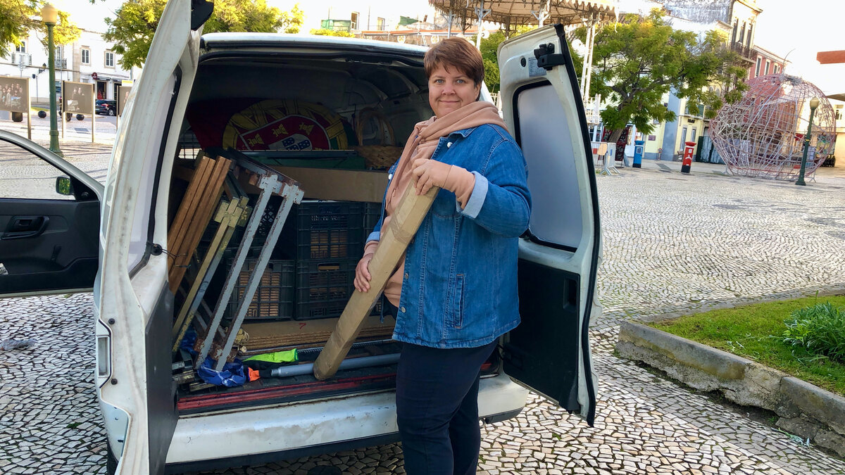 Утро раннее, прохладно, безлюдно