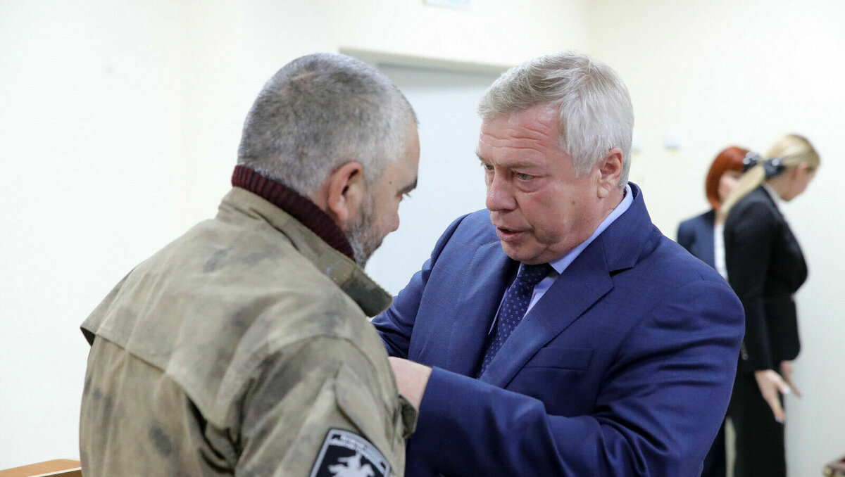     С 1 января 2023 года в Ростовской области введены новые единовременные выплаты к региональным наградам, соответствующее постановление подписан глава региона Василий Голубев.