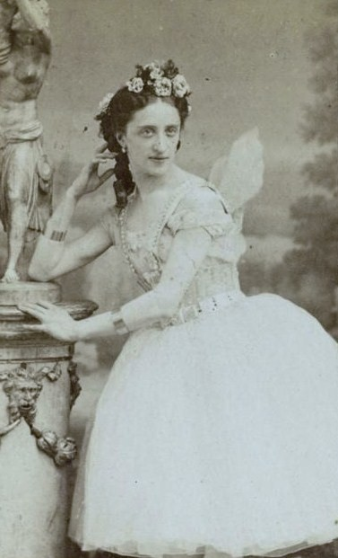 Марфа Муравьёва, одна из звёзд сцены того времени