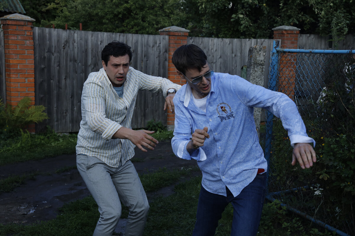 Сыновья Игната Федор (Алексей Анищенко) и Петр (Дмитрий Смирнов) 