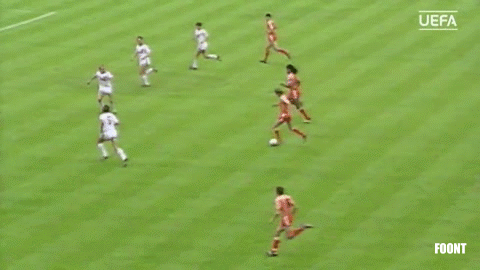 Легендарный гол Марко ван Бастена в ворота Рината Дасаева в финале Евро-1980