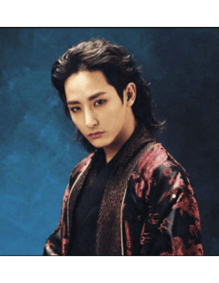 Немного  холодной красоты Ли Су Хёка