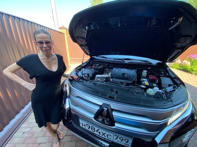 Двигатели не претерпели изменений. И правильно не мешайте машине ездить! Большинство берет дизель, он легко переваливает пробеги за 500ткм.