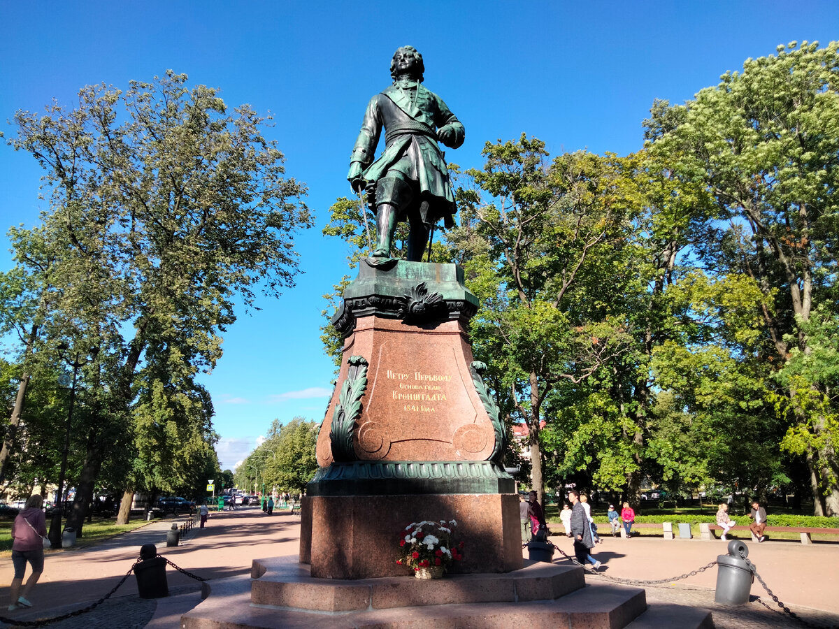 Памятник Петру Великому