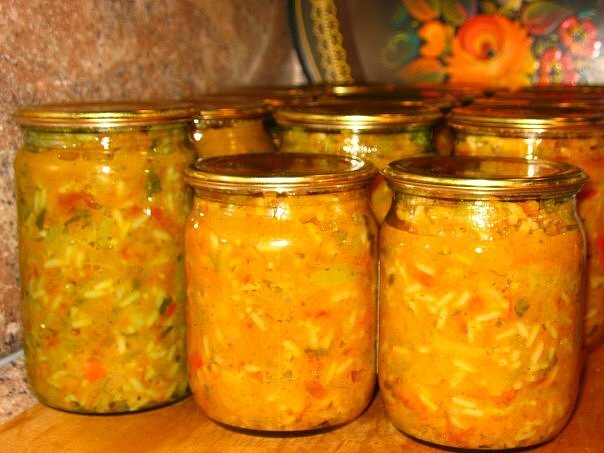 Салат в банках