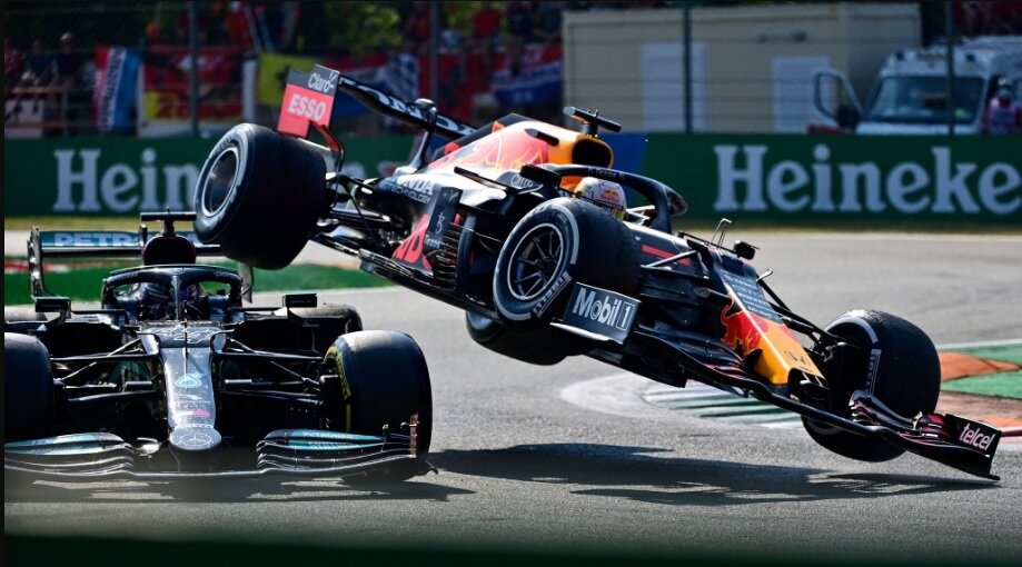 Формула 1 2021: столкновение Ферстаппена и Хэмилтона в Монце стало кульминацией гонки