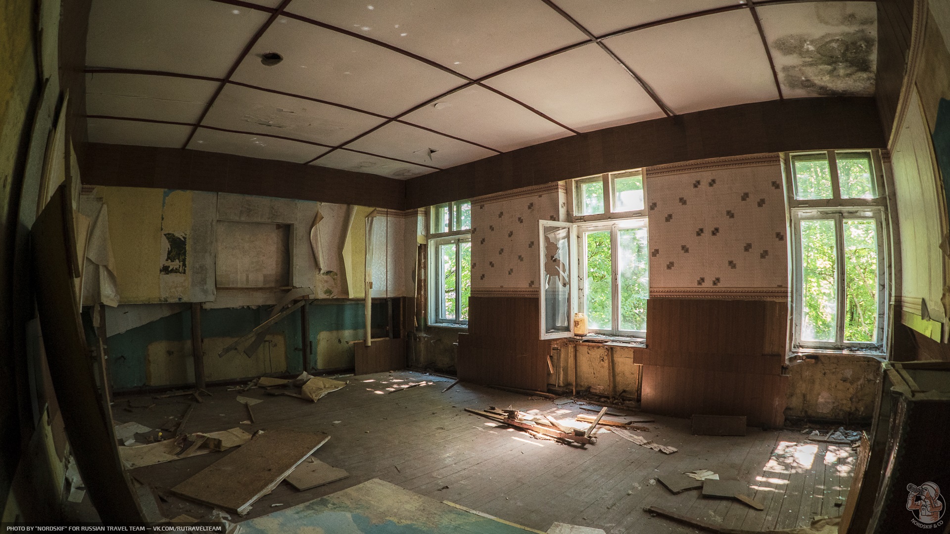 «Город-призрак для душевнобольных», база СС или заброшенная советская ВЧ? — заброшка, которой не должно быть13