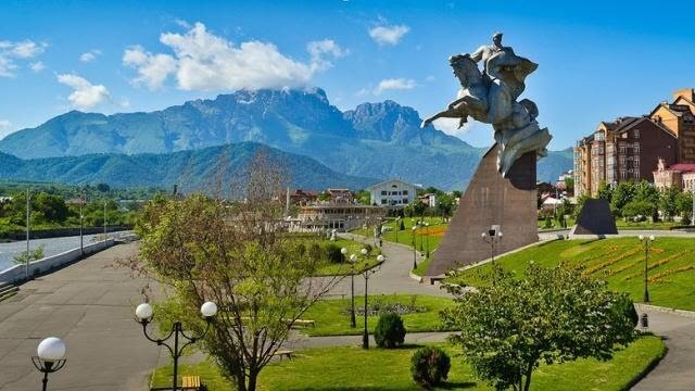 Владикавказ, вид на Столовую гору. Источник фото https://capost.media/amp.php?ELEMENT_ID=35387