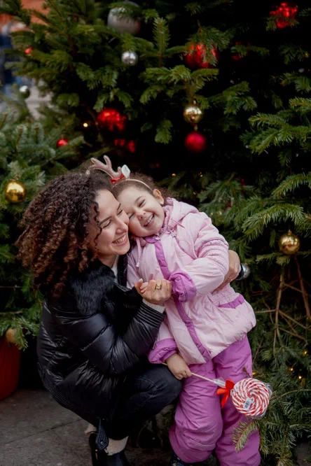 Наша основатель и вдохновитель Айсель с дочкой 