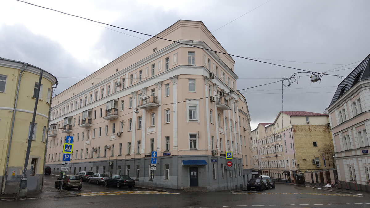 Дом утюг певческий пер 1 2с2 фото