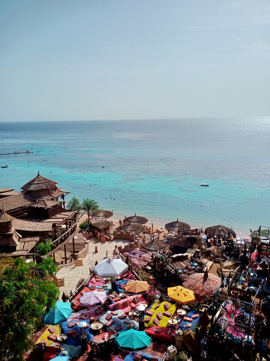 Платный пляж 3$ с коралловым рифом. Фото автора