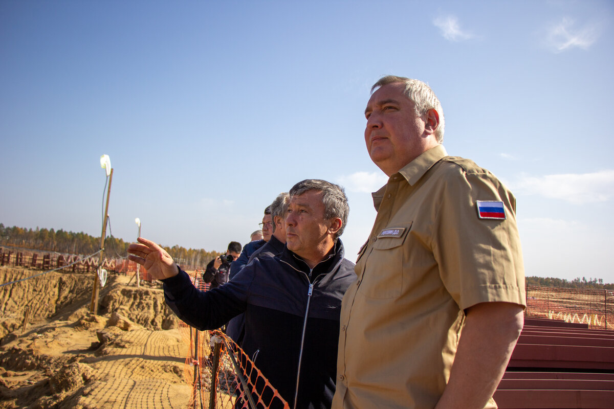 Рогозин инспектирует стройку на "Восточном"