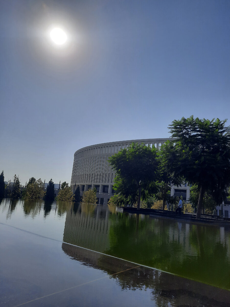 Пусть у всех в семье будут такие вот чистые отношения, как эта вода.