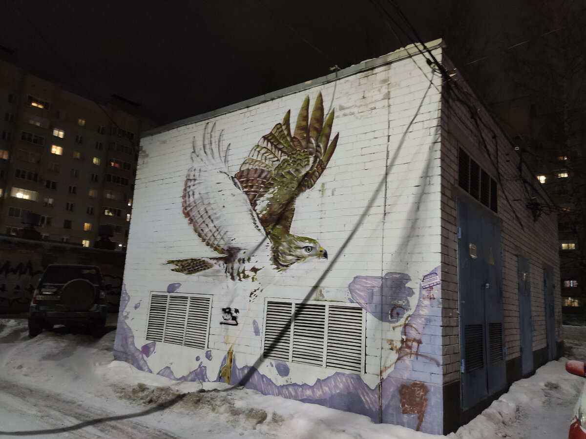 Рисунок расположен в микрорайоне "Сокол"