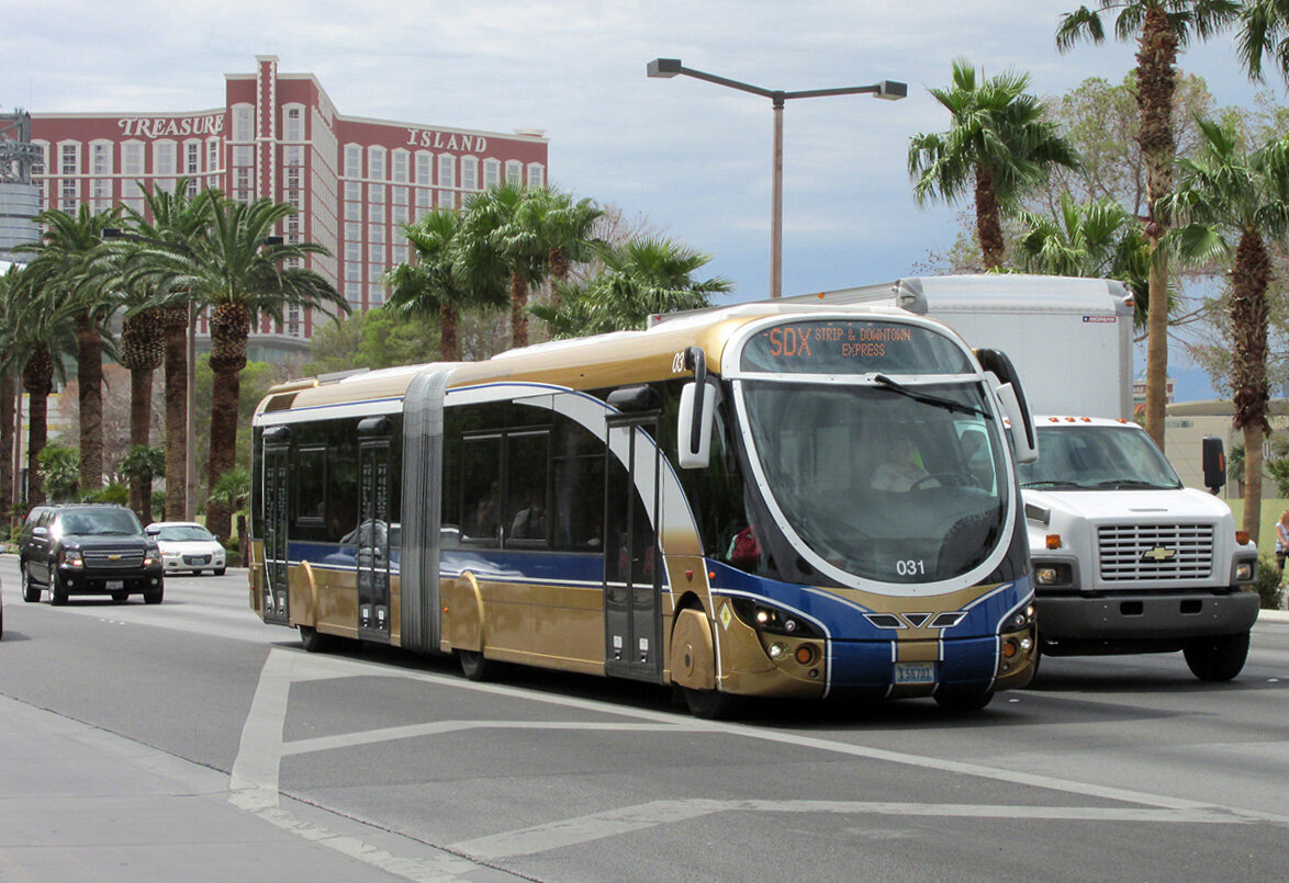 Bus america. Городские автобусы США. Современный городской автобус. Американский общественный транспорт. Современные автобусы США.