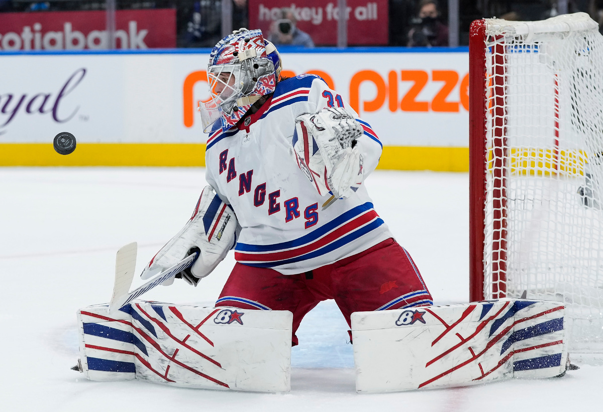 В текущем сезоне Игорь Шестёркин укрепился в статусе основного вратаря «Рейнджерс»