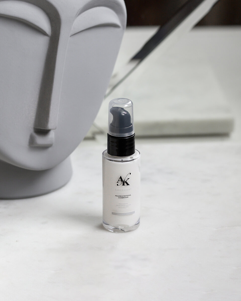 Увлажняющая крем-сыворотка для лица, шеи и области вокруг глаз "Perfect skin" от AK Laboratory.