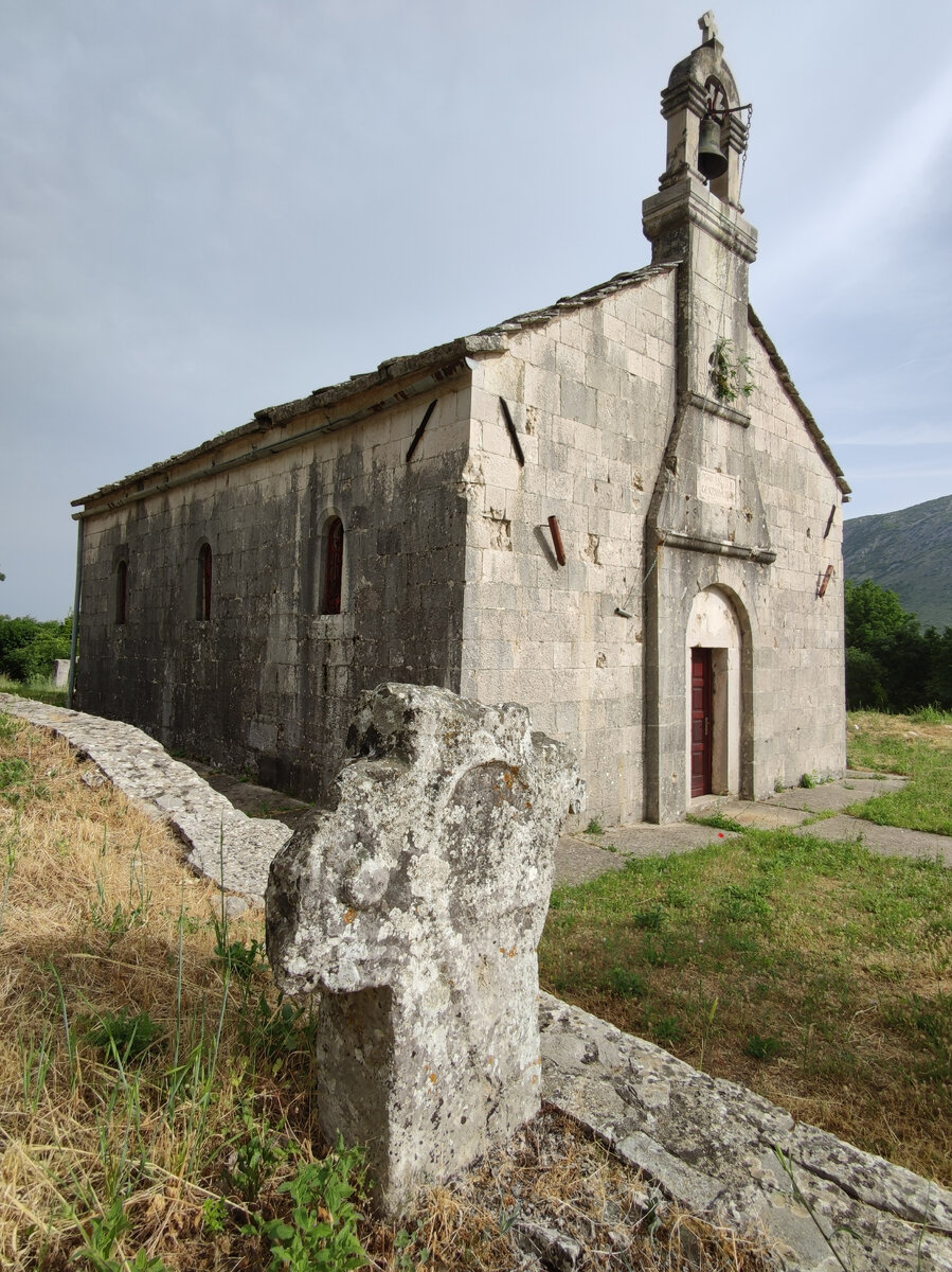 Церковь Святого Архангела Михаила. Фото из личной коллекции автора