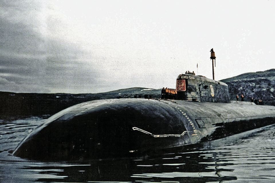 Курск подводная. Подводная лодка "Курск". Лодка к-141 «Курск». Подводной лодки к-141 Курск. Атомная подводная лодка Курск.