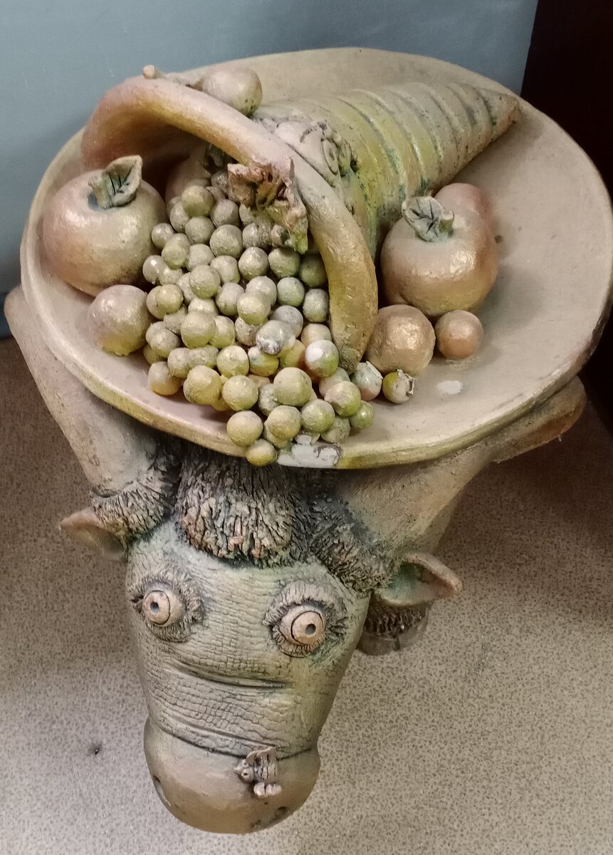 Кто везёт - на том и едут.