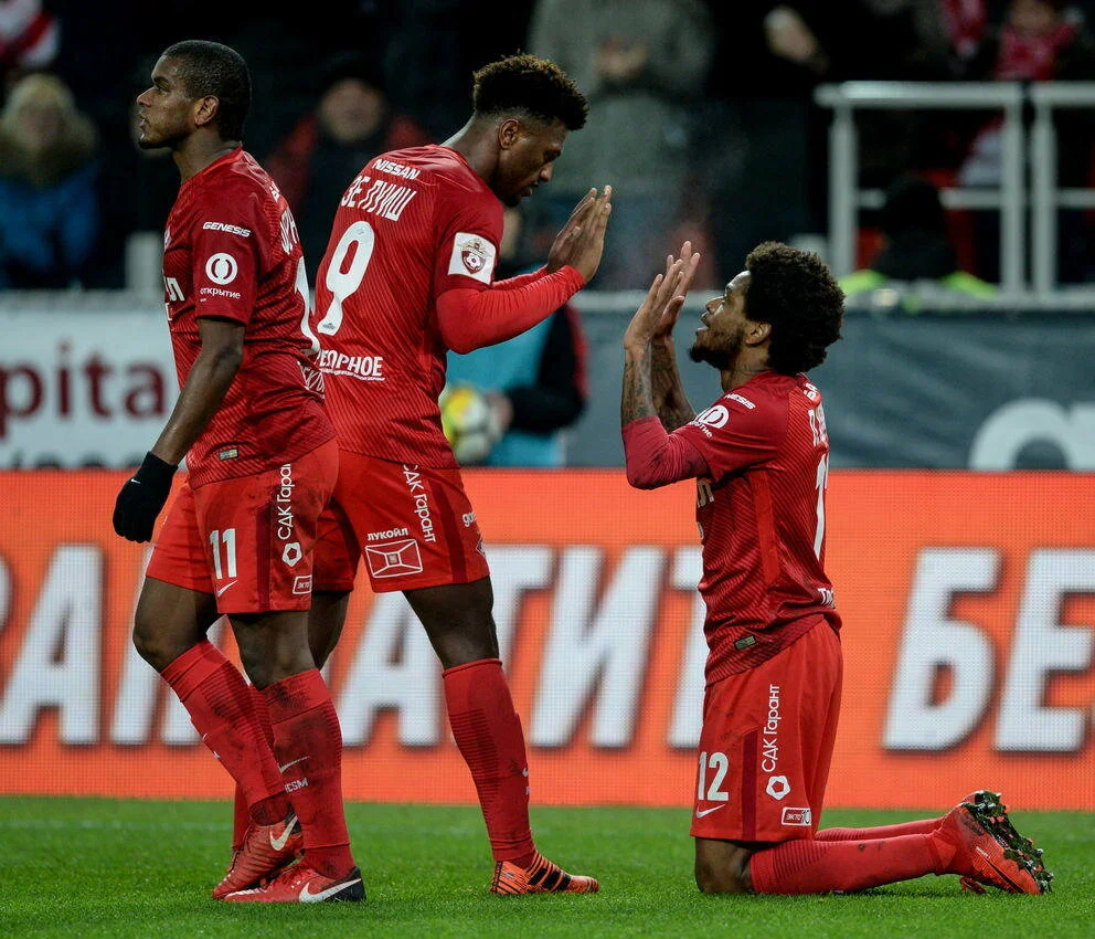 Легионеры рфпл 2022. Нападающий в футболе. Лимит на легионеров в рфпл. Легионеры рфпл. Лимит на легионеров в рфпл.