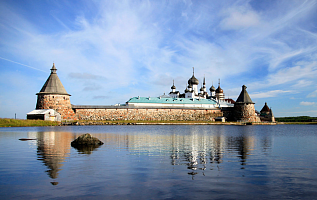 Спасо-Преображенский Соловецкий монастырь в Белом море 