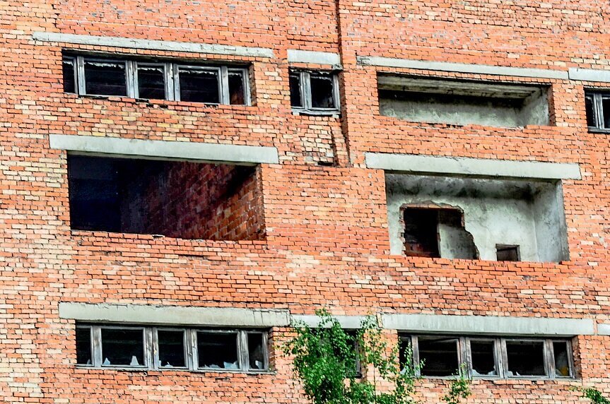 Подобные здания снова можно называть проблемными. Фото Алексея Шлыкова