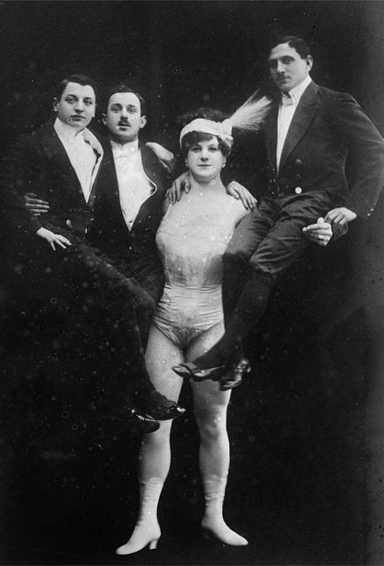 Женщина Геркулес - Кэти Сандвина, 1909 год