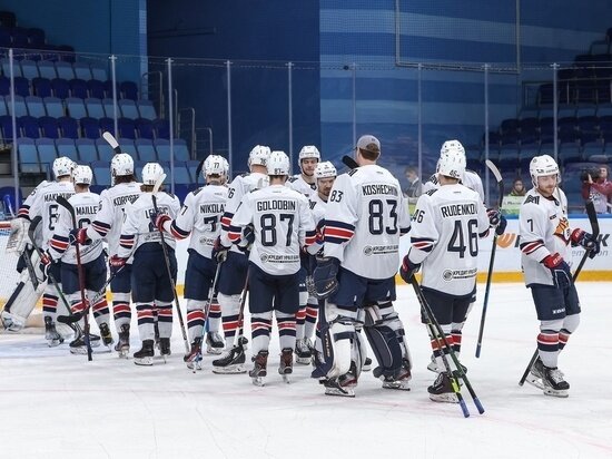     ХОККЕИСТЫ «МЕТАЛЛУРГА». ФОТО: ХК «МЕТАЛЛУРГ»