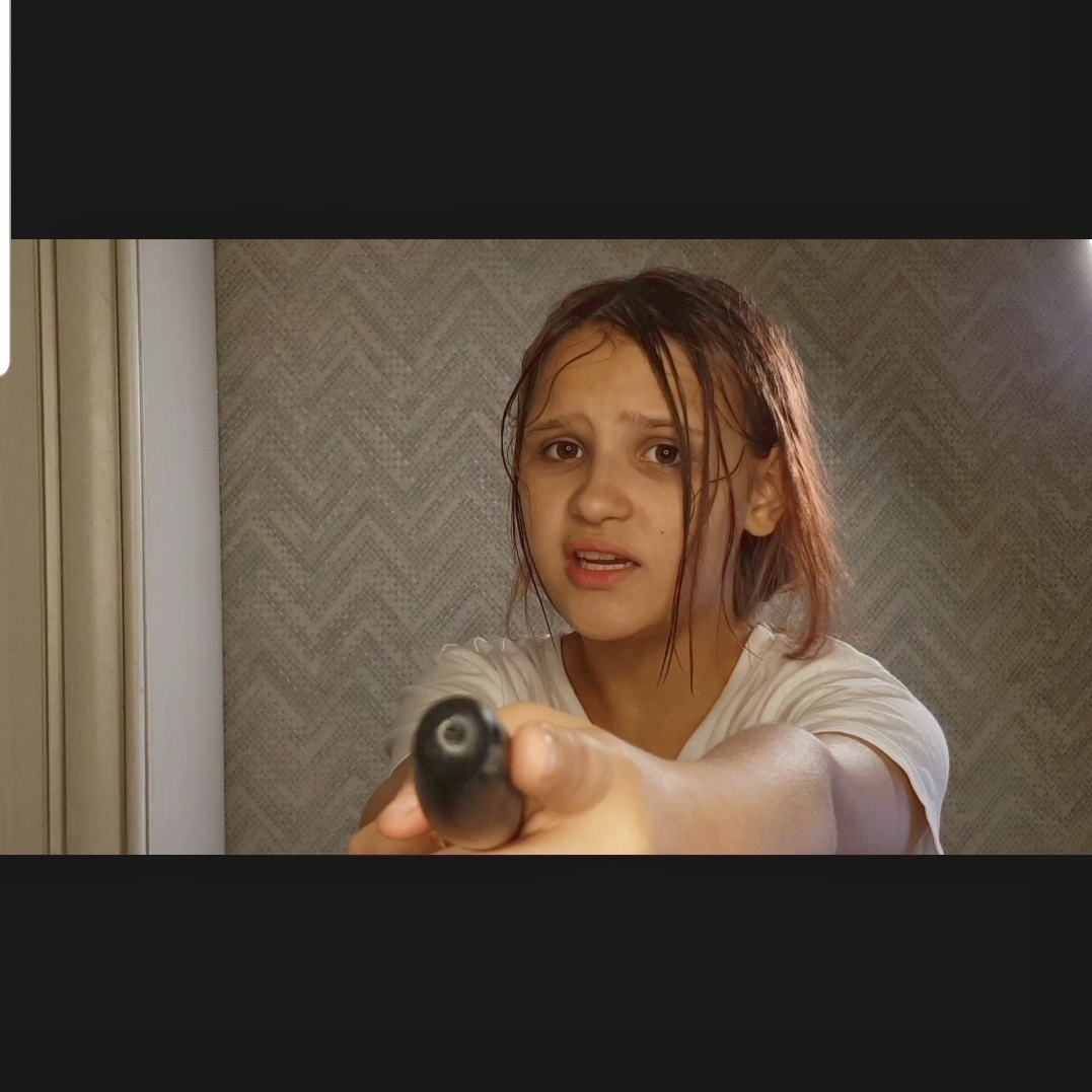 возраст не ограничен , количество участников тоже не ограничено.