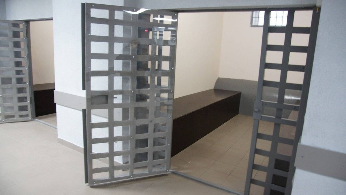     Свой поступок резервист из Ставрополья объяснил тем, что ему стало страшно, следует из постановления Майкопского гарнизонного военного суда.